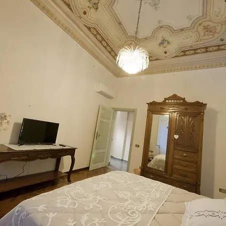 Ester Bed & Breakfast *