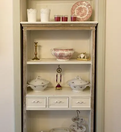 Ester Bed & Breakfast Pisa
