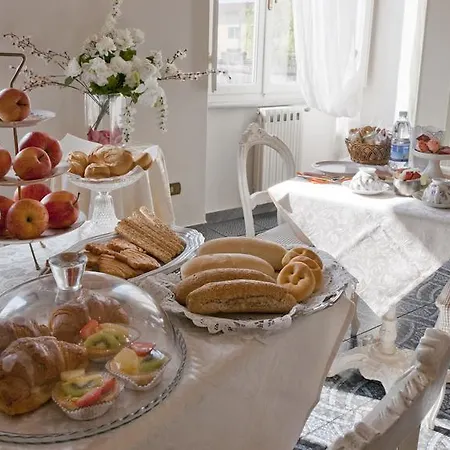 Ester Bed & Breakfast